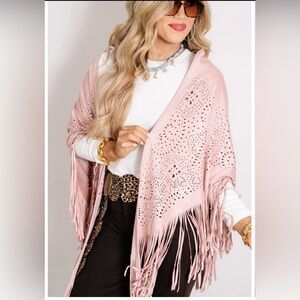 Adore Brand NWT Pink Faux Suede
Poncho/Wrap Fringe Feminine Boho Laser Cut Boho